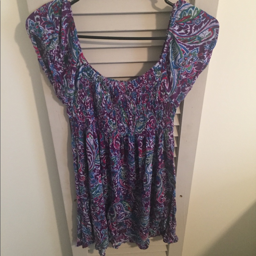 Expandable t-shirt dress size medium